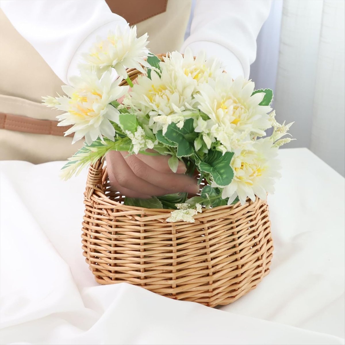 Wicker Picnic Basket with Hand - Home Decor Flowers ulasan dan harga